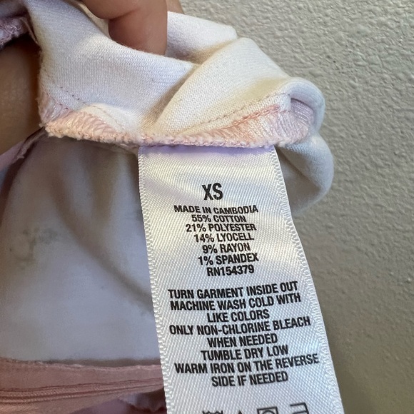 Aeropostale light pink skirt with flower daisy print all over size XS - Picture 6 of 6